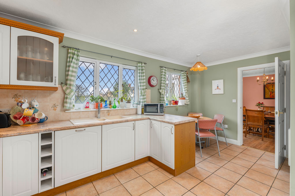 Astrop Gardens Kings Sutton